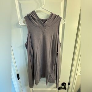 CALIA by Carrie Underwood lightweight long sleeve top with keyhole shoulders
